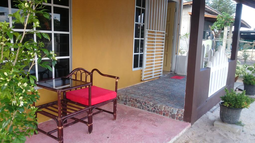 Arina'S Homestay Kampung Kuala Besut Bagian luar foto