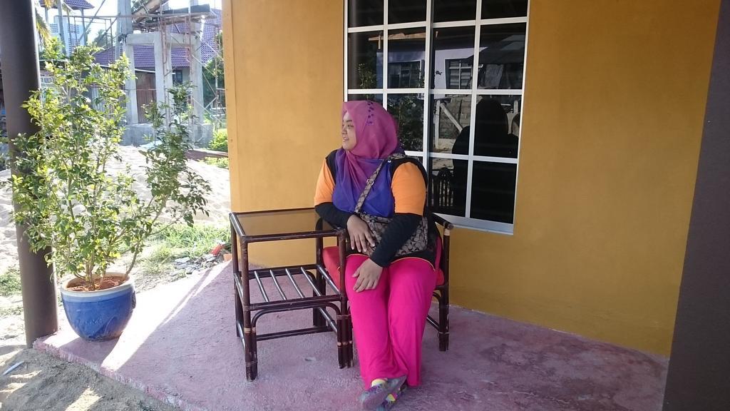 Arina'S Homestay Kampung Kuala Besut Bagian luar foto